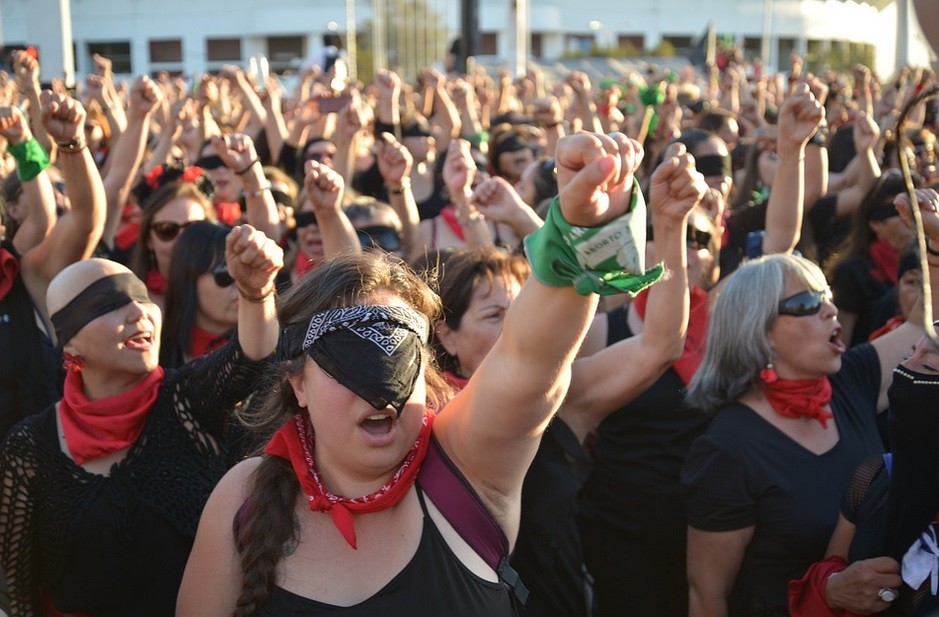 Feministki z Santiago de Chile protestowały w miejscu publicznym