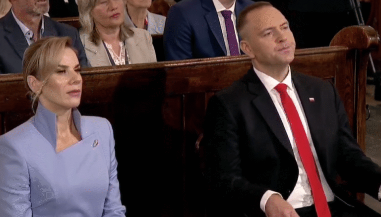 Nawrocki zarobi więcej, ale już jego zona będzie pracowała za darmo. Państwo zapłaci za nią tylko składki emerytalne